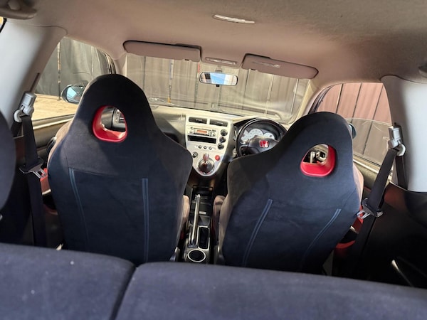 Used Honda Civic 2004 for sale - 76174080: Photo 31