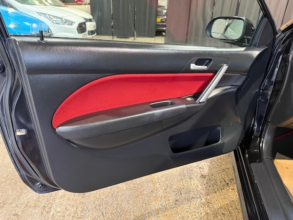 Used Honda Civic 2004 for sale - 76174080: Photo 38