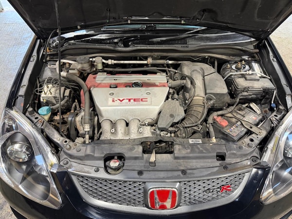 Used Honda Civic 2004 for sale - 76174080: Photo 42