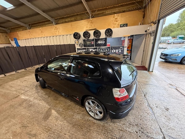 Used Honda Civic 2004 for sale - 76174080: Photo 54