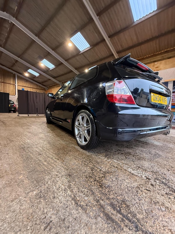 Used Honda Civic 2004 for sale - 76174080: Photo 56
