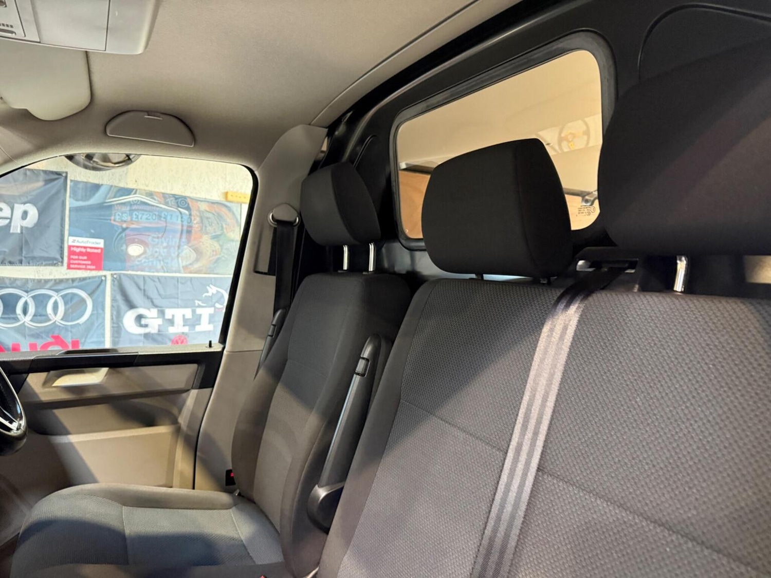 Used Volkswagen Transporter 2018 for sale - 77675666: Photo 27