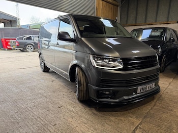 Used Volkswagen Transporter 2018 for sale - 77675666: Photo