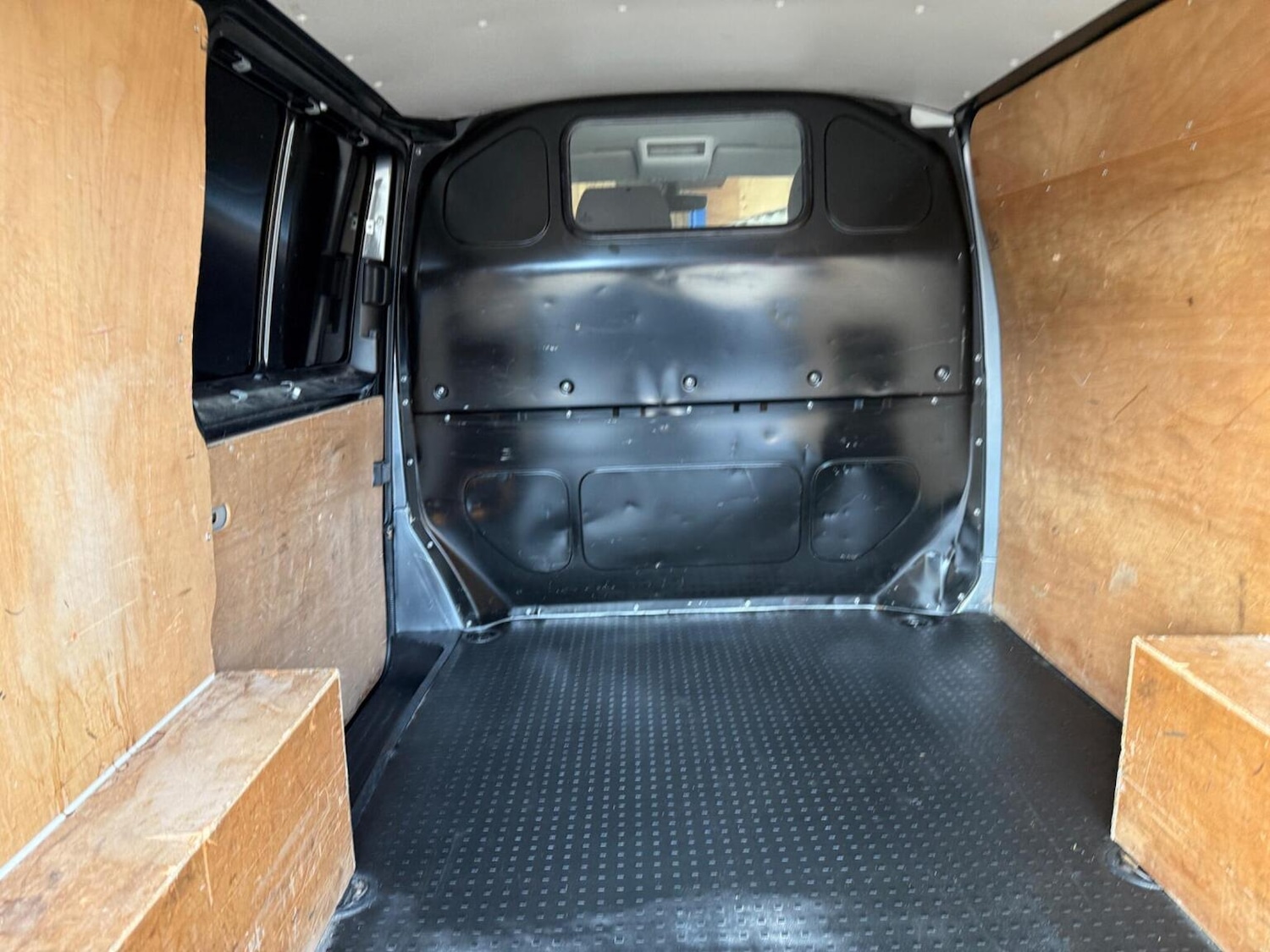 Used Volkswagen Transporter 2018 for sale - 77675666: Photo 34