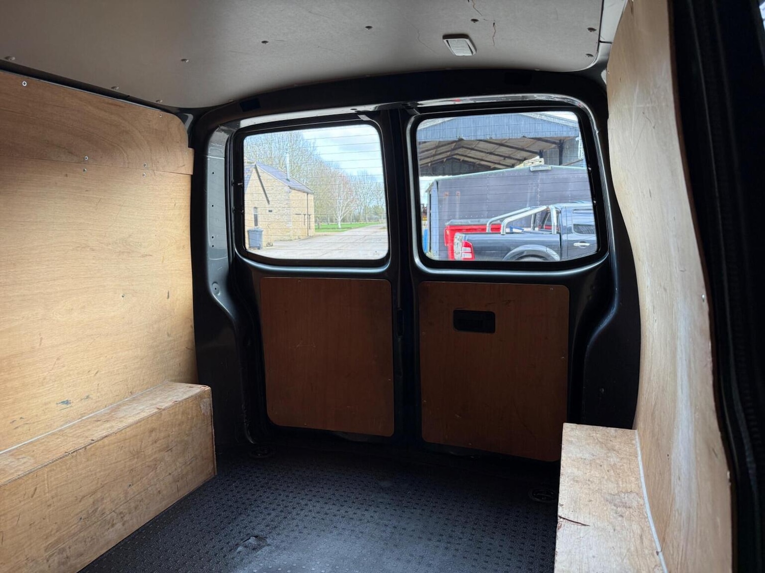 Used Volkswagen Transporter 2018 for sale - 77675666: Photo 35