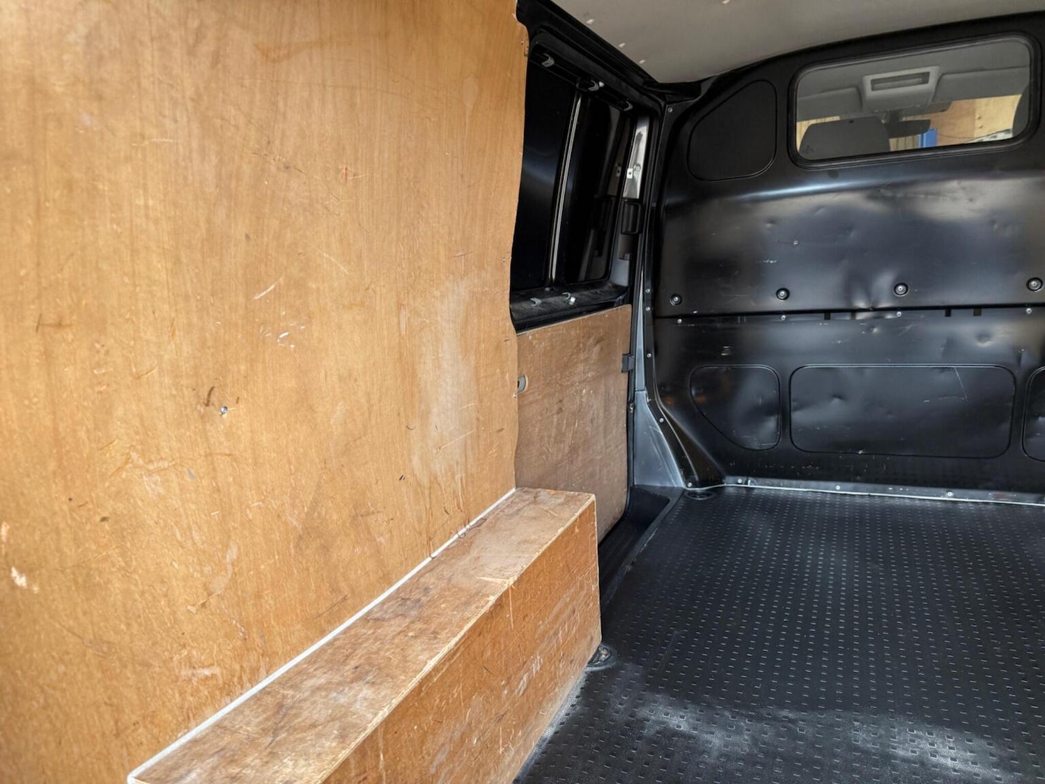 Used Volkswagen Transporter 2018 for sale - 77675666: Photo 37