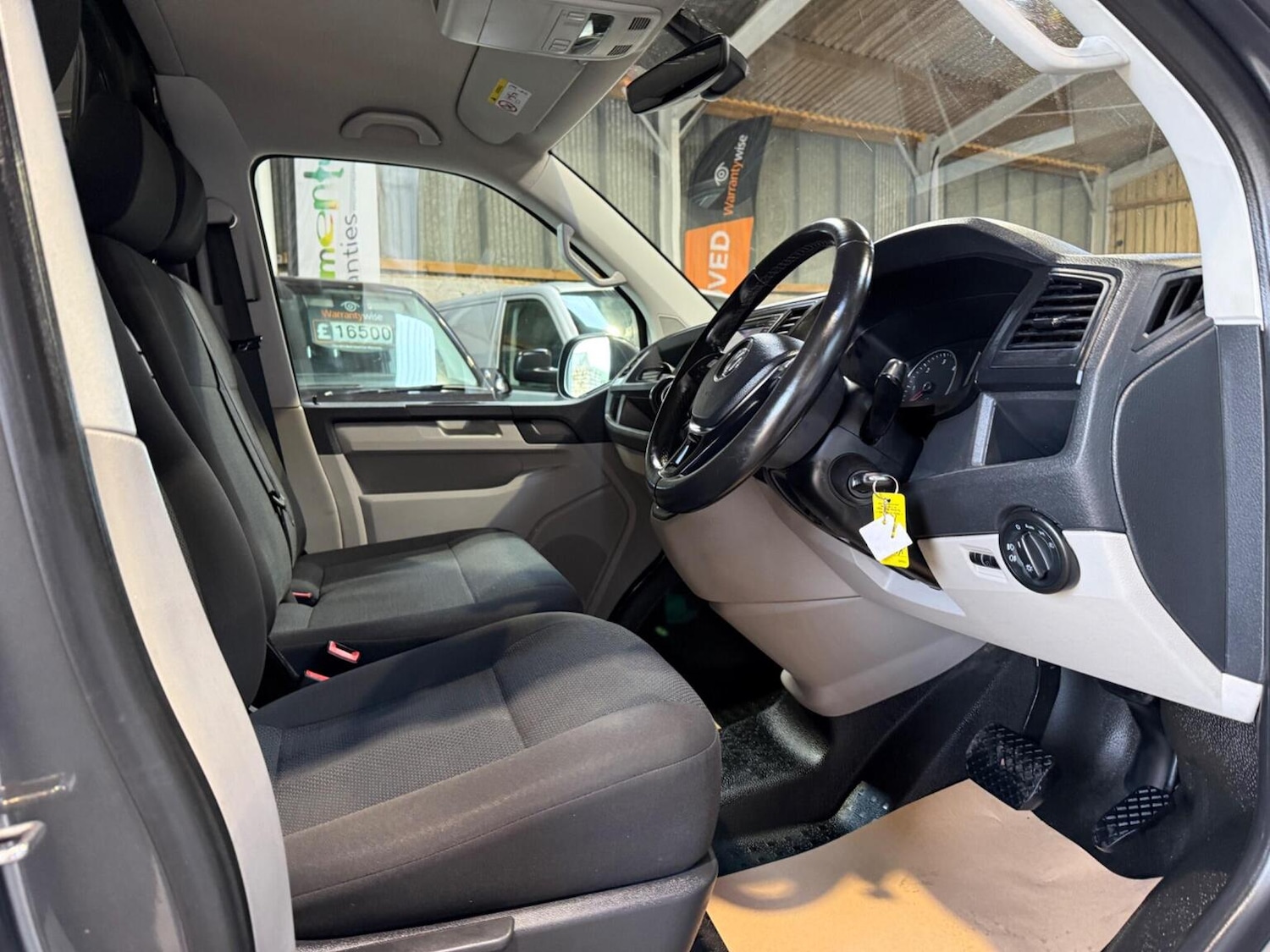 Used Volkswagen Transporter 2018 for sale - 77675666: Photo 44