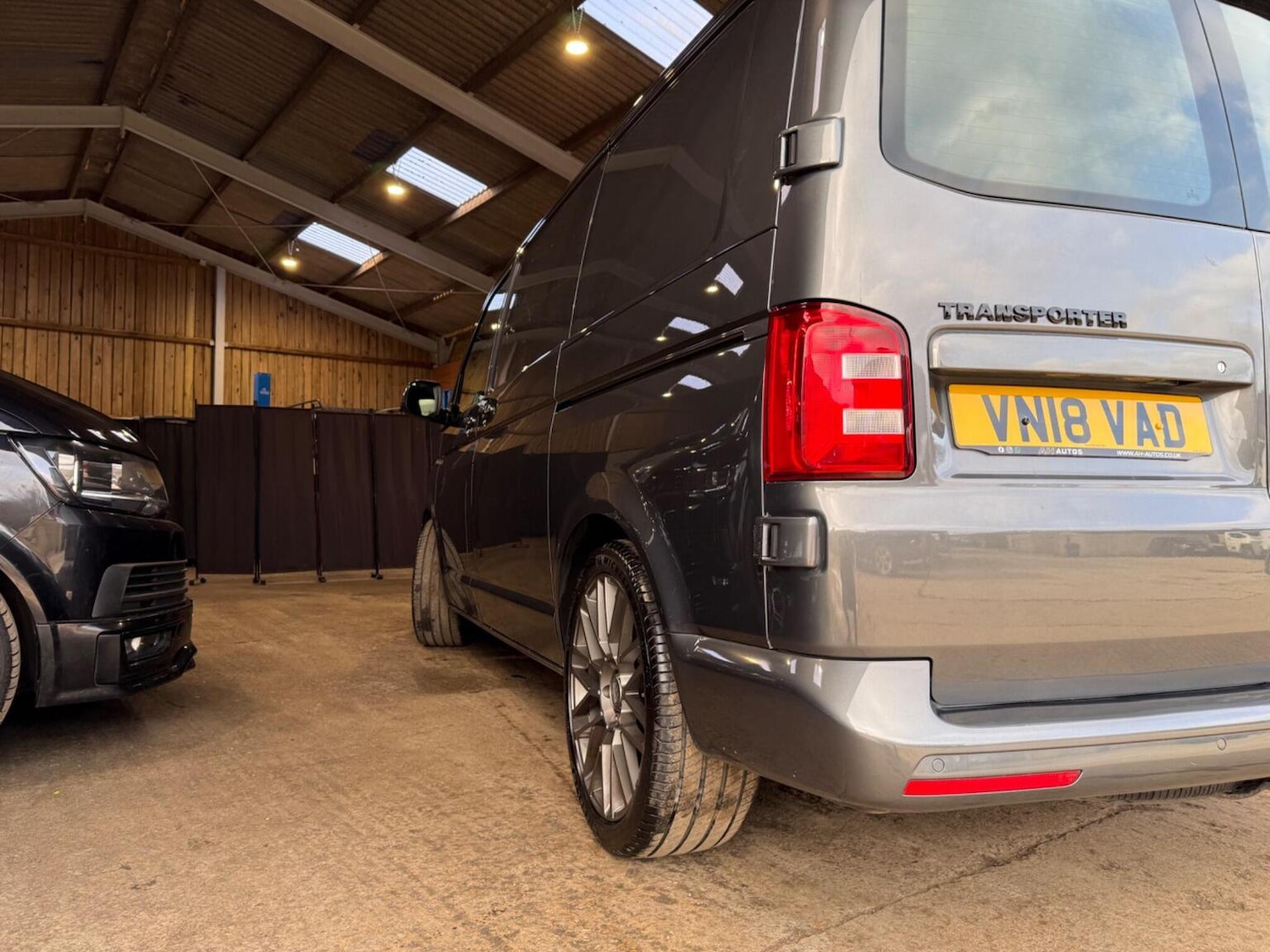 Used Volkswagen Transporter 2018 for sale - 77675666: Photo 53