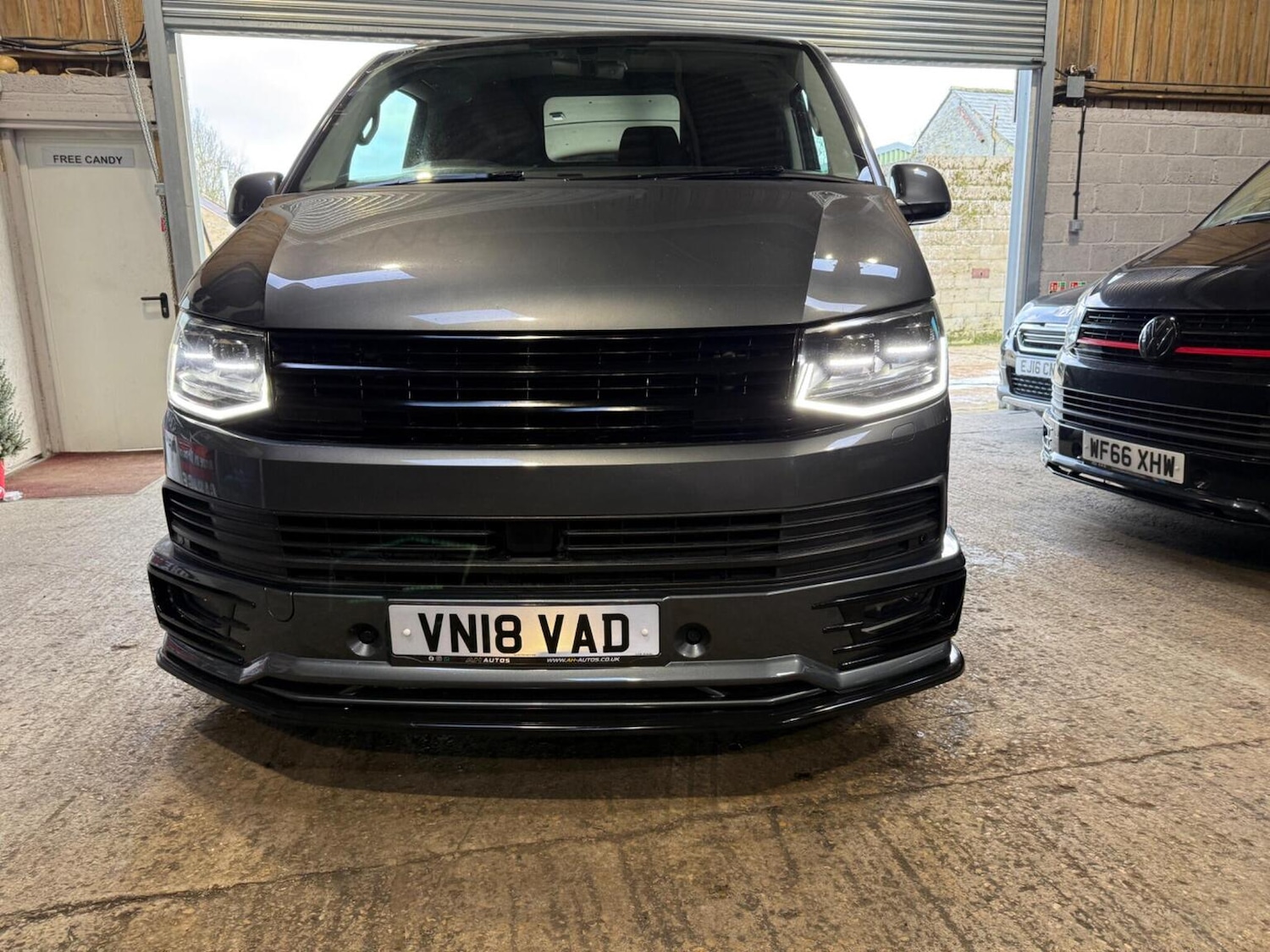 Used Volkswagen Transporter 2018 for sale - 77675666: Photo 6