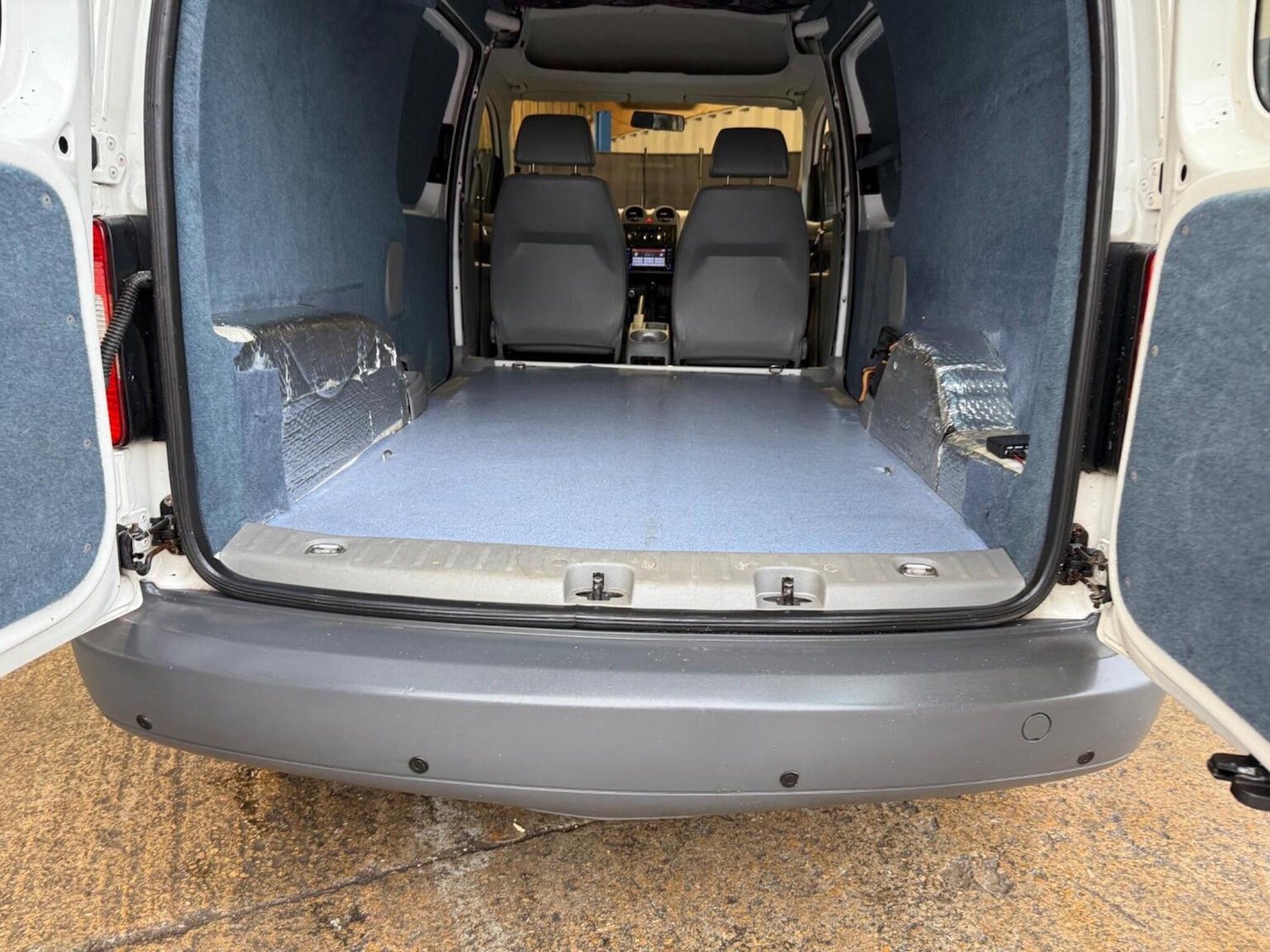 Used Volkswagen Caddy Maxi 2009 for sale - 76807278: Photo 39