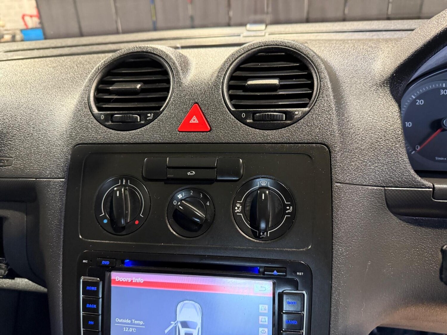 Used Volkswagen Caddy Maxi 2009 for sale - 76807278: Photo 50