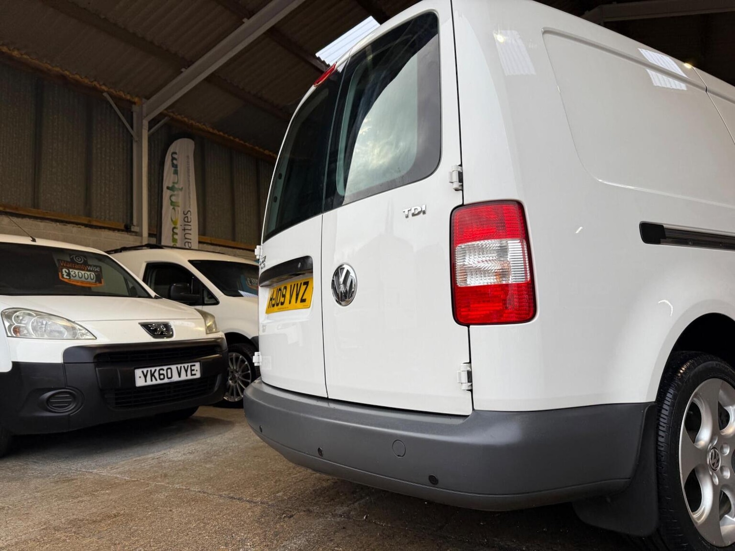 Used Volkswagen Caddy Maxi 2009 for sale - 76807278: Photo 65