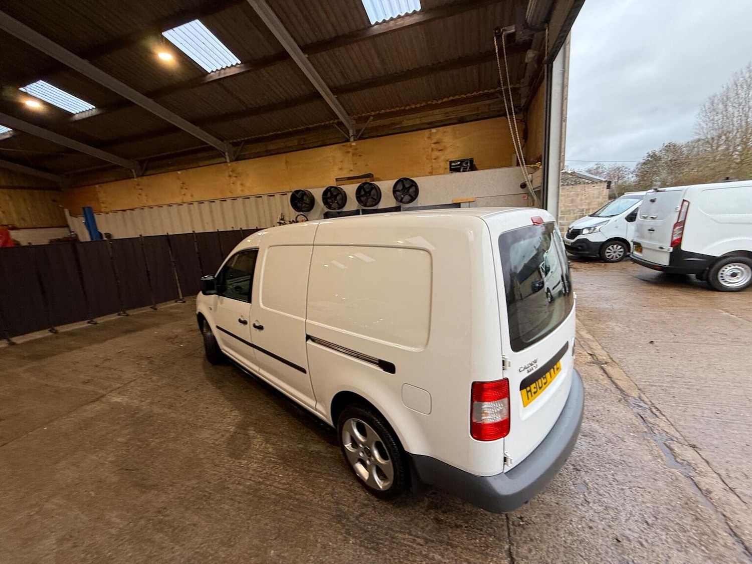 Used Volkswagen Caddy Maxi 2009 for sale - 76807278: Photo 71