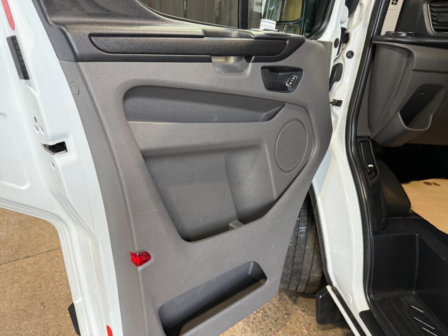 Used Ford Transit Custom 2018 for sale - 76120209: Photo 32