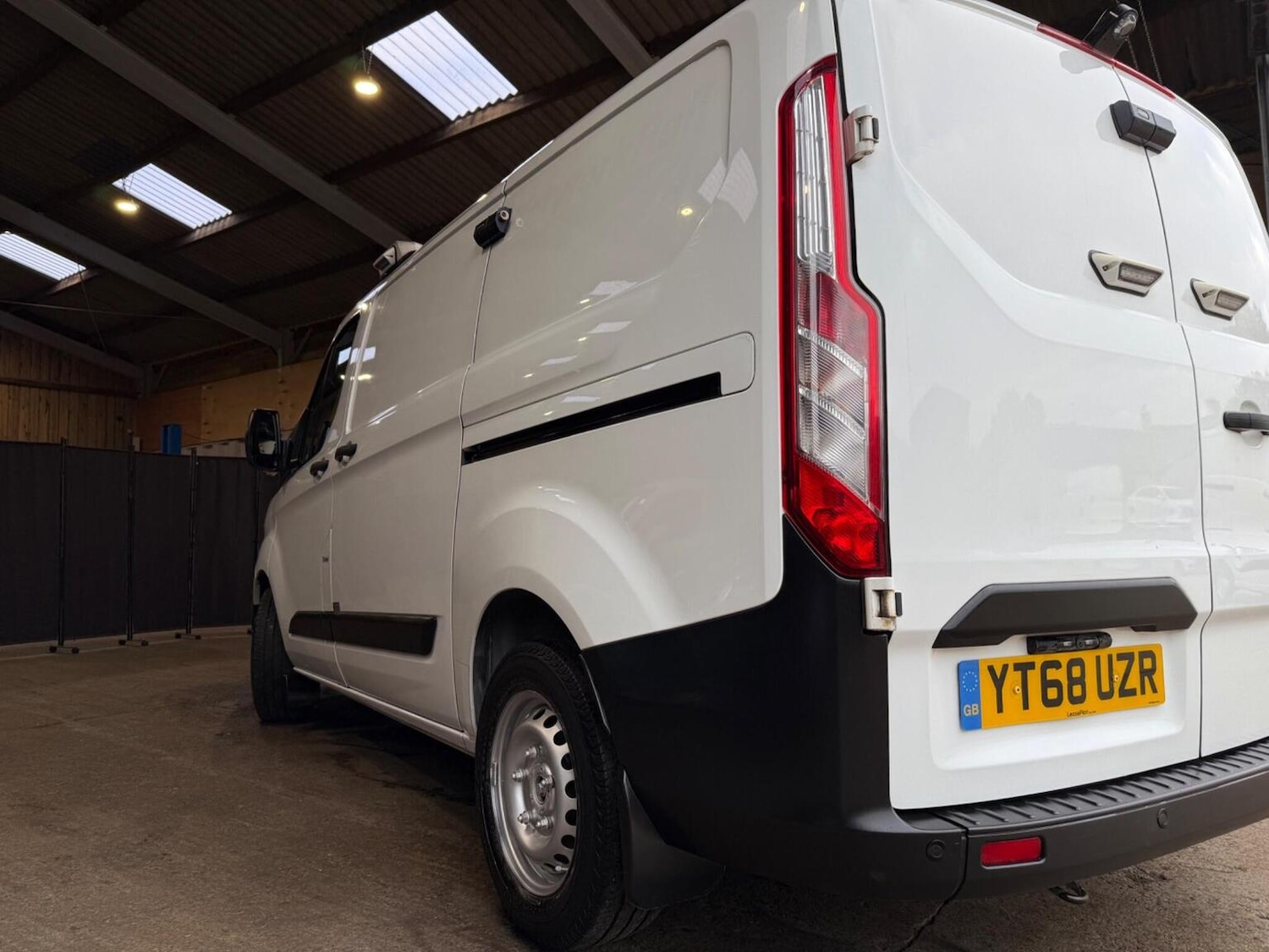 Used Ford Transit Custom 2018 for sale - 76120209: Photo 4