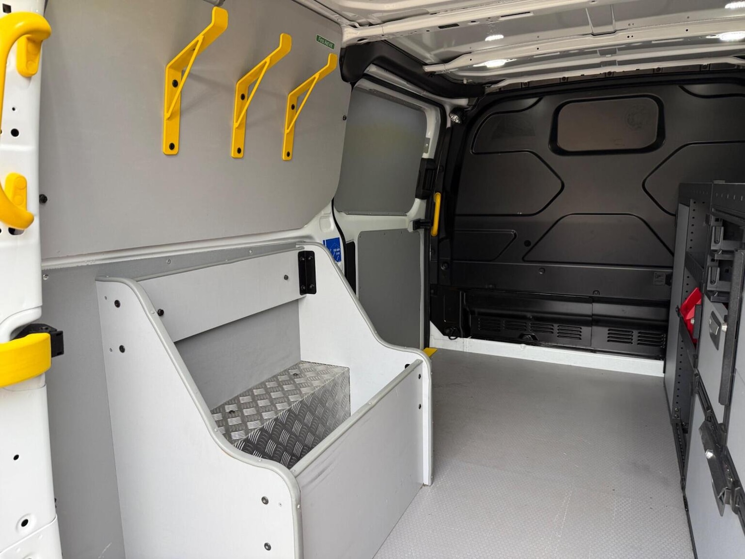 Used Ford Transit Custom 2018 for sale - 76120209: Photo 45