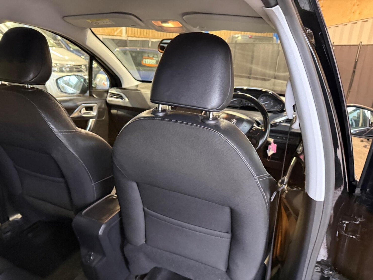 Used Peugeot 2008 2016 for sale - 78176134: Photo 35