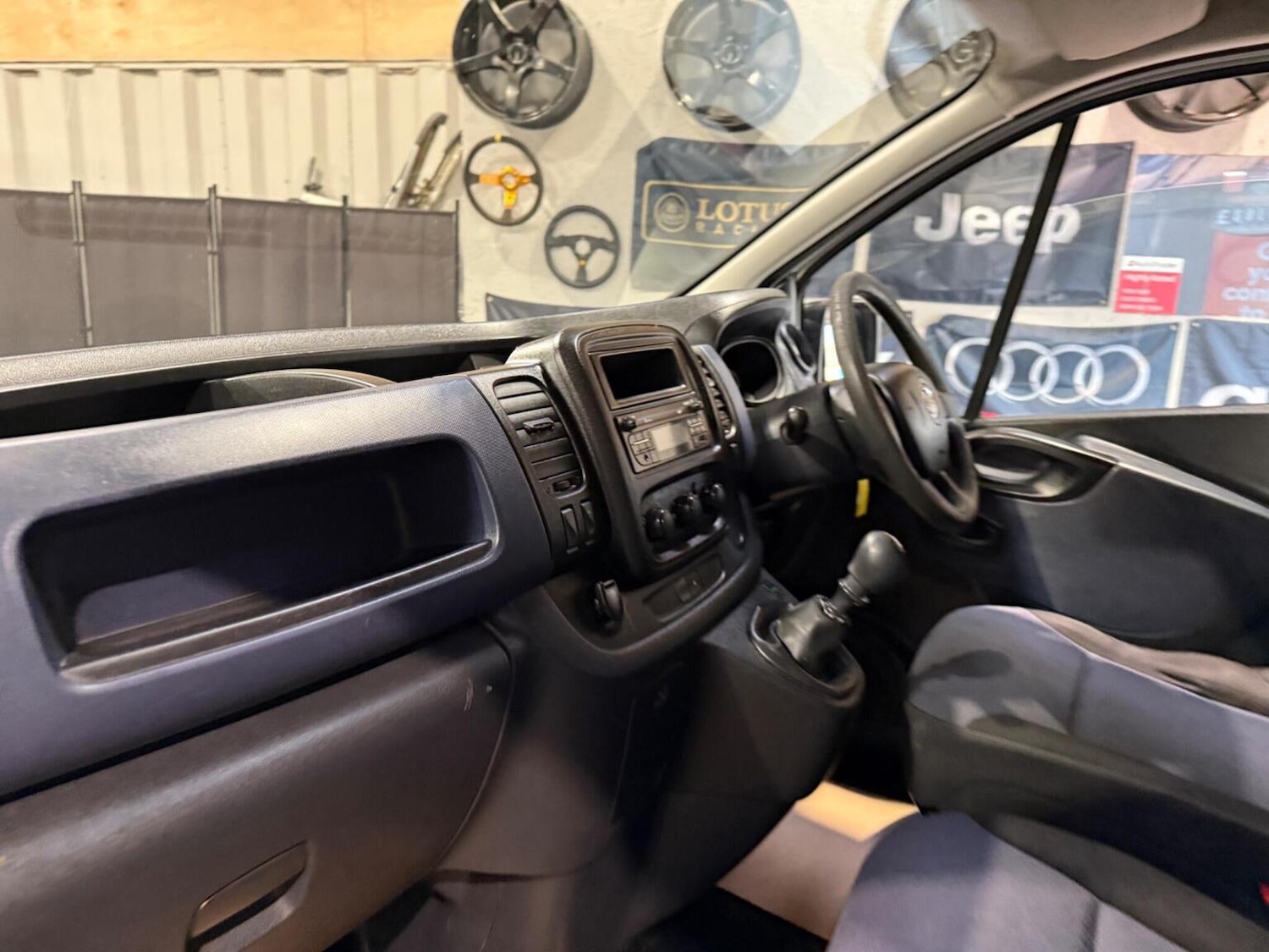 Used Vauxhall Vivaro 2015 for sale - 76299057: Photo 25