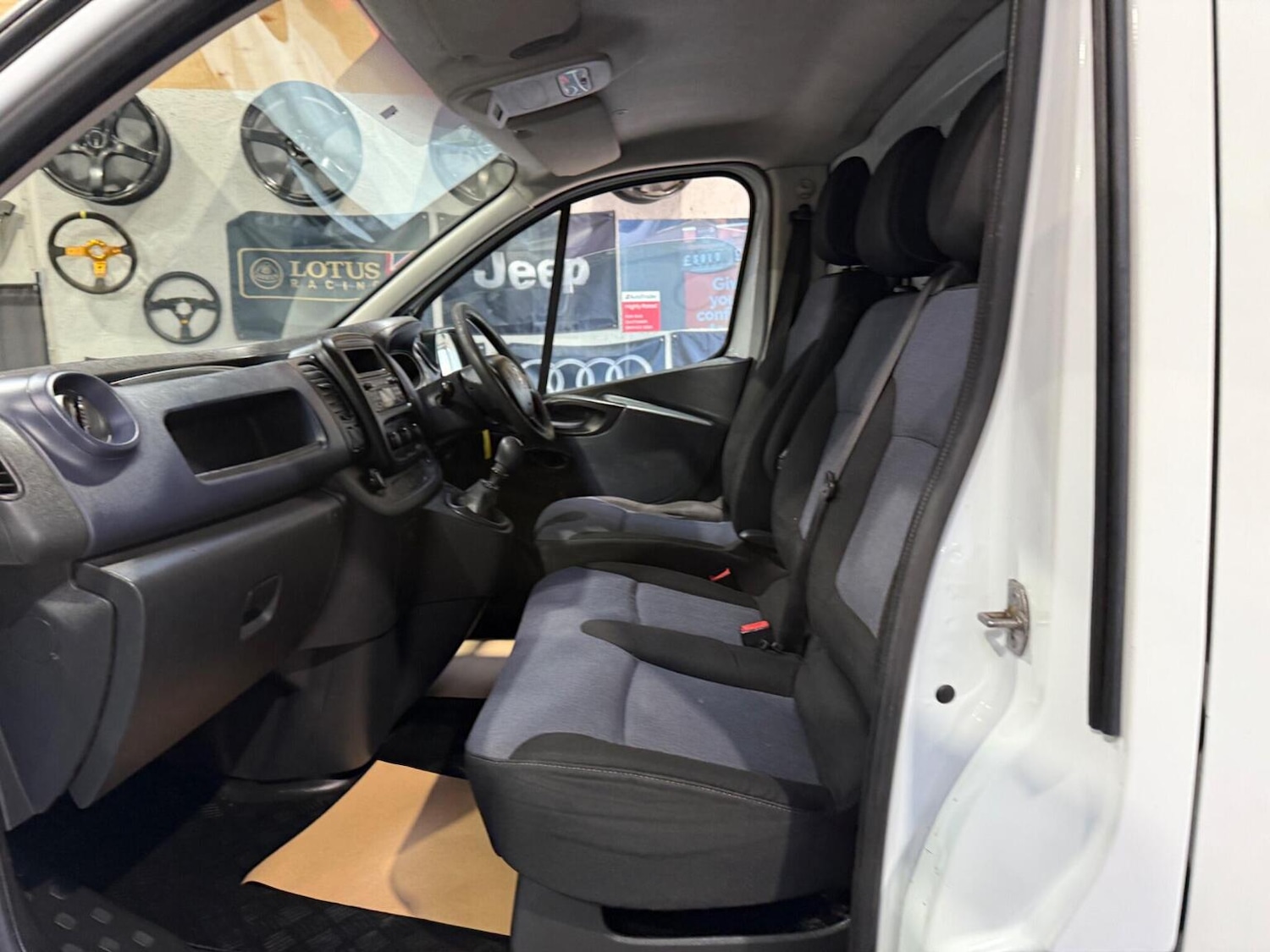 Used Vauxhall Vivaro 2015 for sale - 76299057: Photo 26