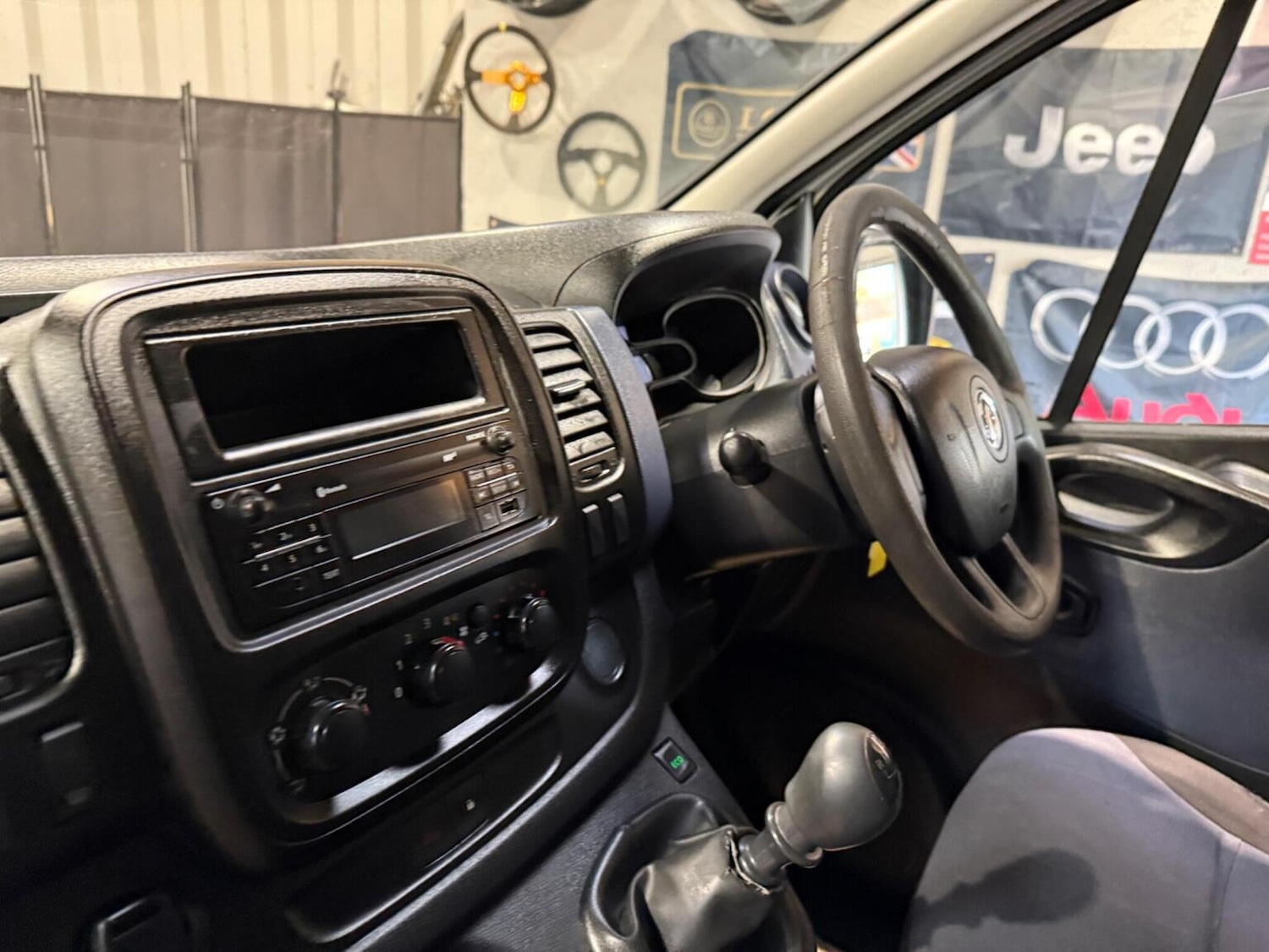 Used Vauxhall Vivaro 2015 for sale - 76299057: Photo 29