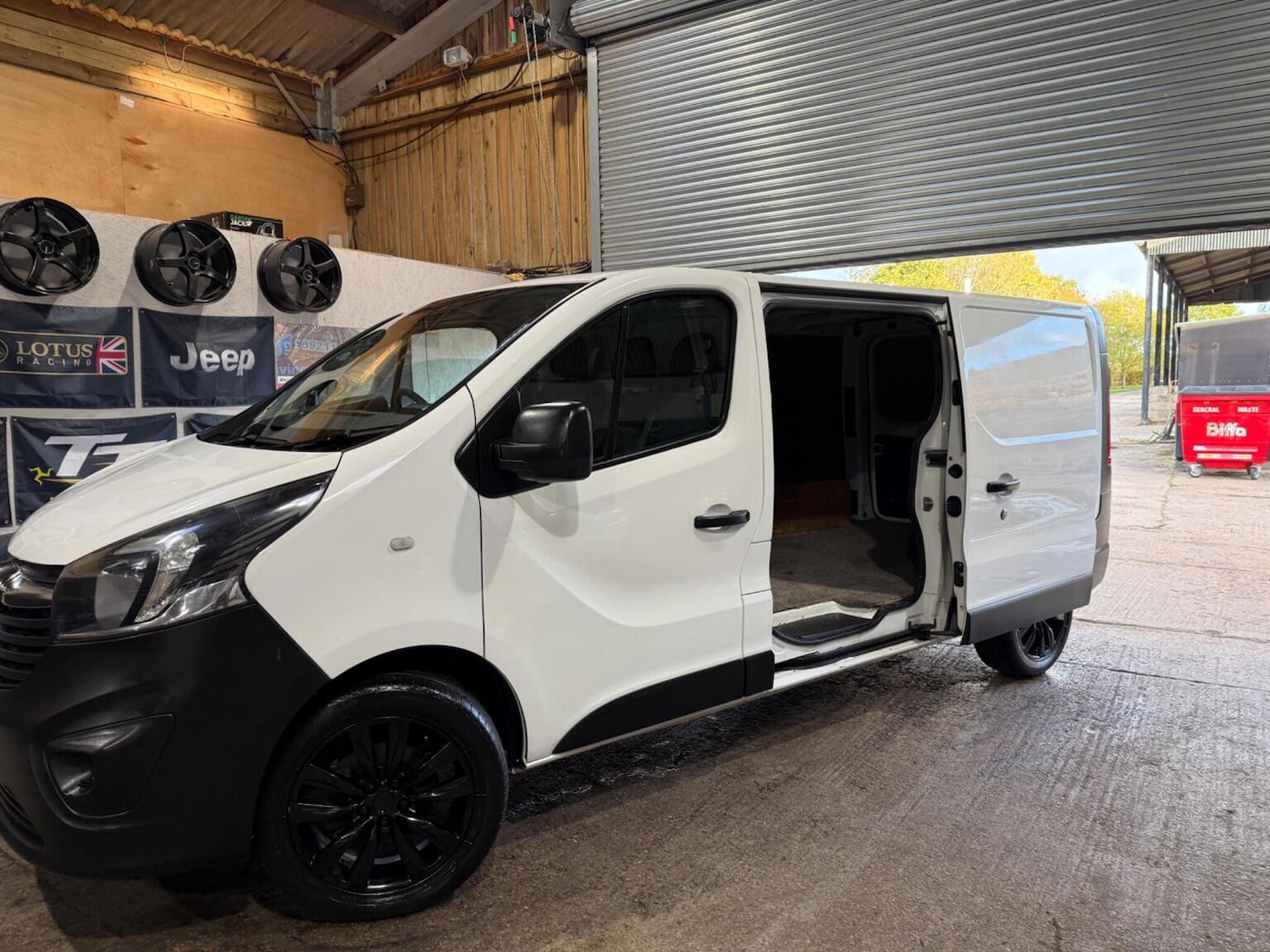 Used Vauxhall Vivaro 2015 for sale - 76299057: Photo 31