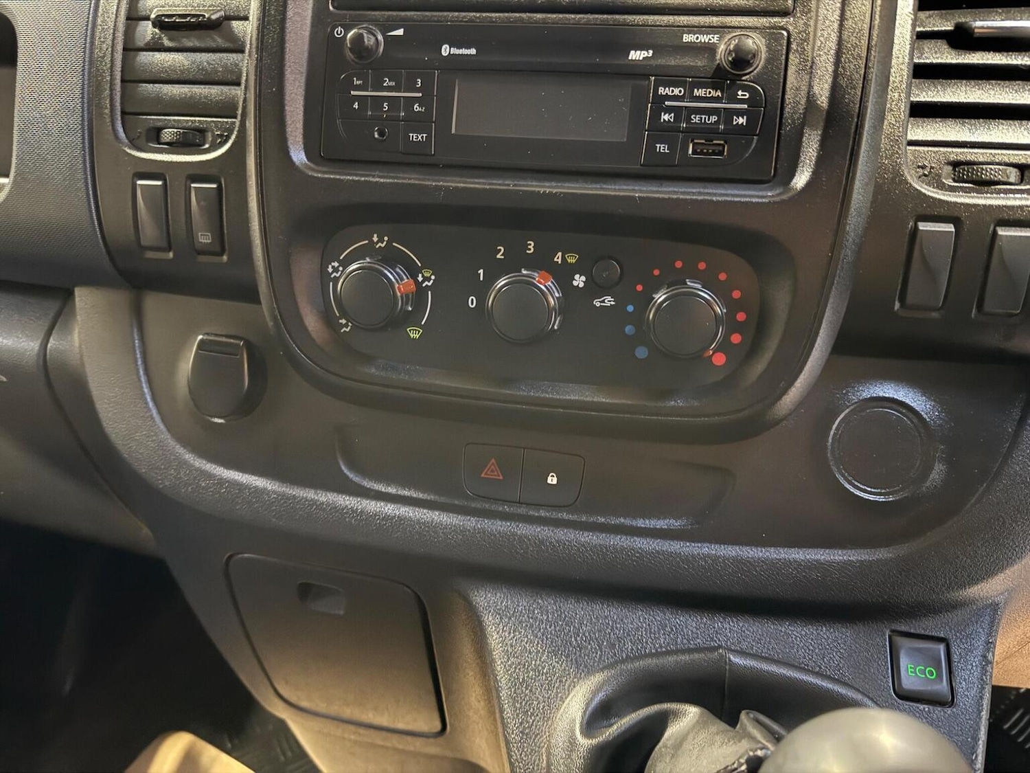 Used Vauxhall Vivaro 2015 for sale - 76299057: Photo 43