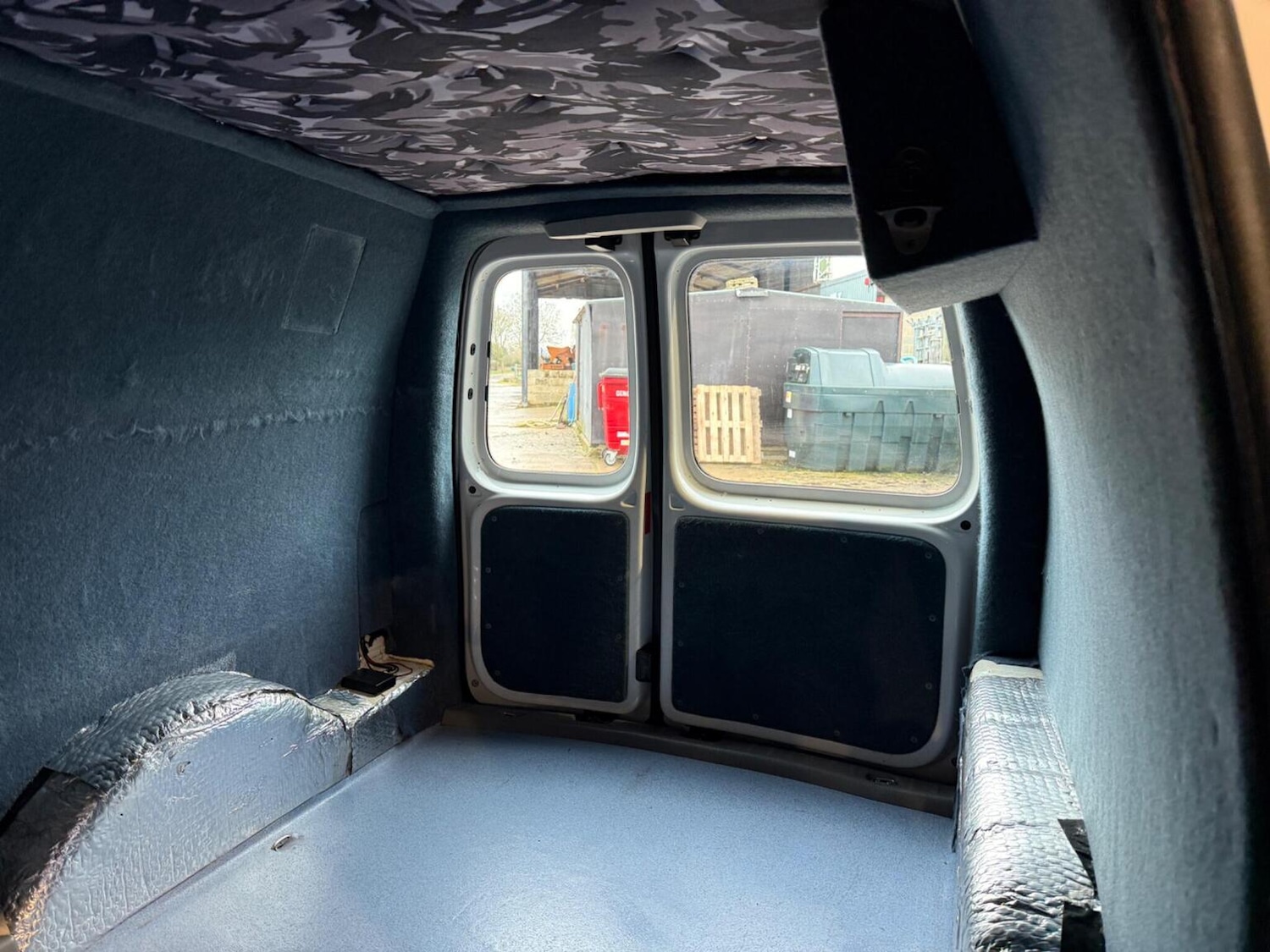 Used Volkswagen Caddy Maxi 2009 for sale - 77065703: Photo 32