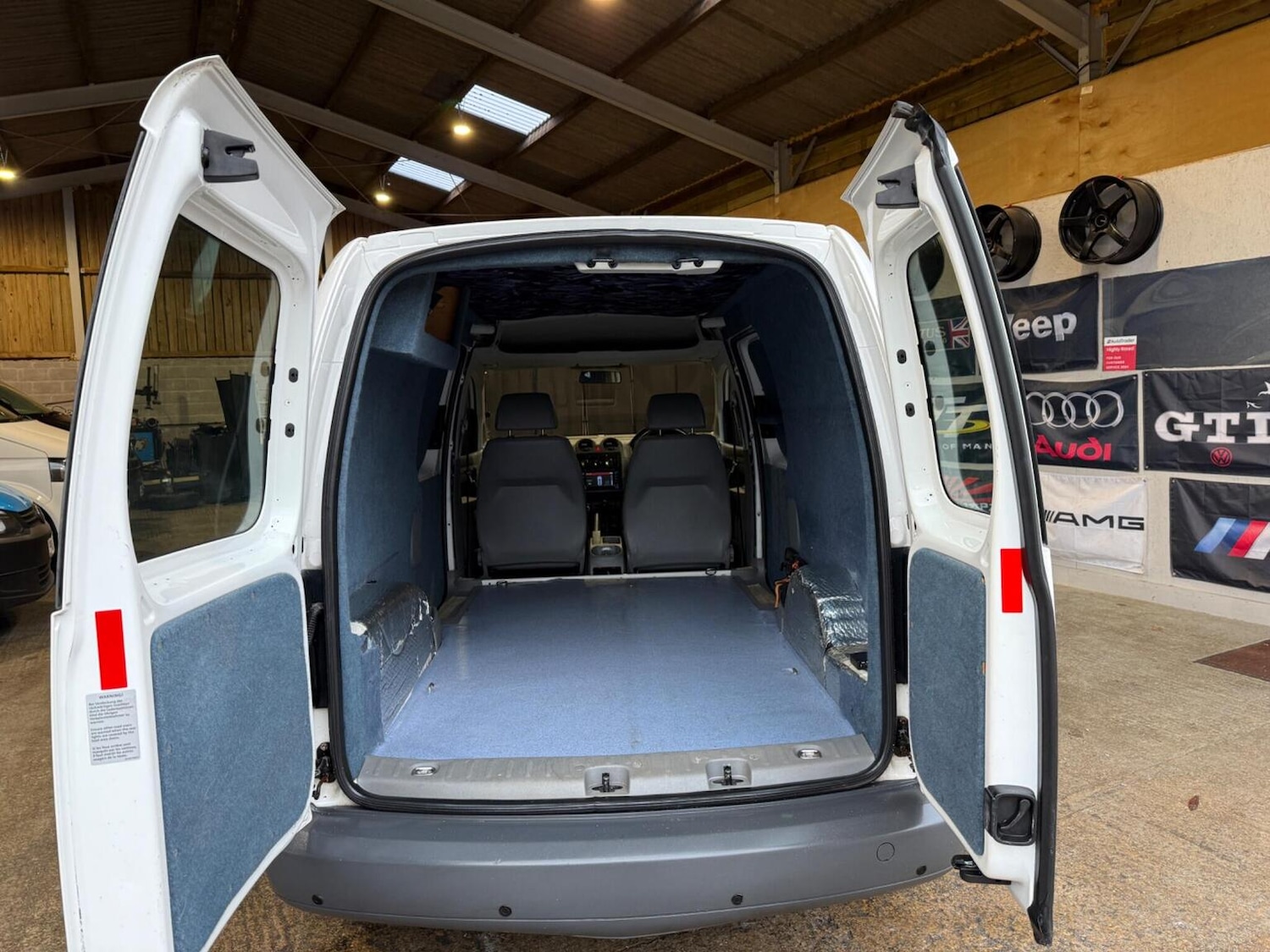 Used Volkswagen Caddy Maxi 2009 for sale - 77065703: Photo 38