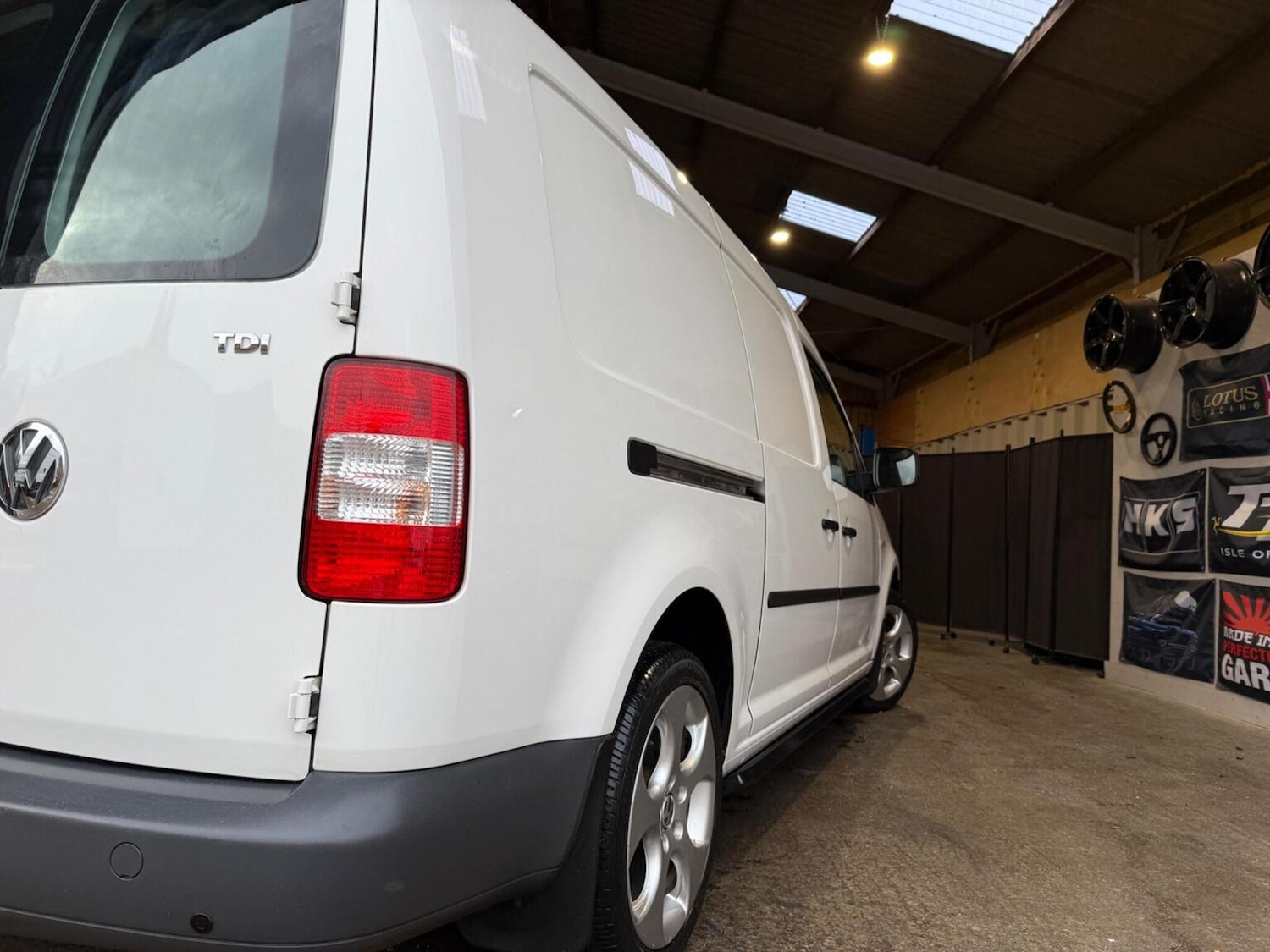 Used Volkswagen Caddy Maxi 2009 for sale - 77065703: Photo 5