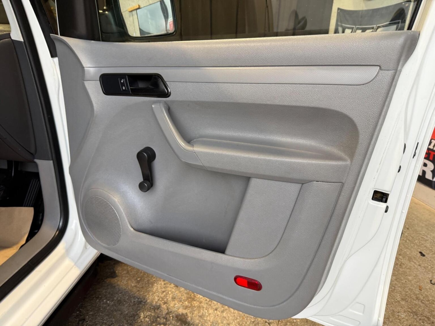 Used Volkswagen Caddy Maxi 2009 for sale - 77065703: Photo 54