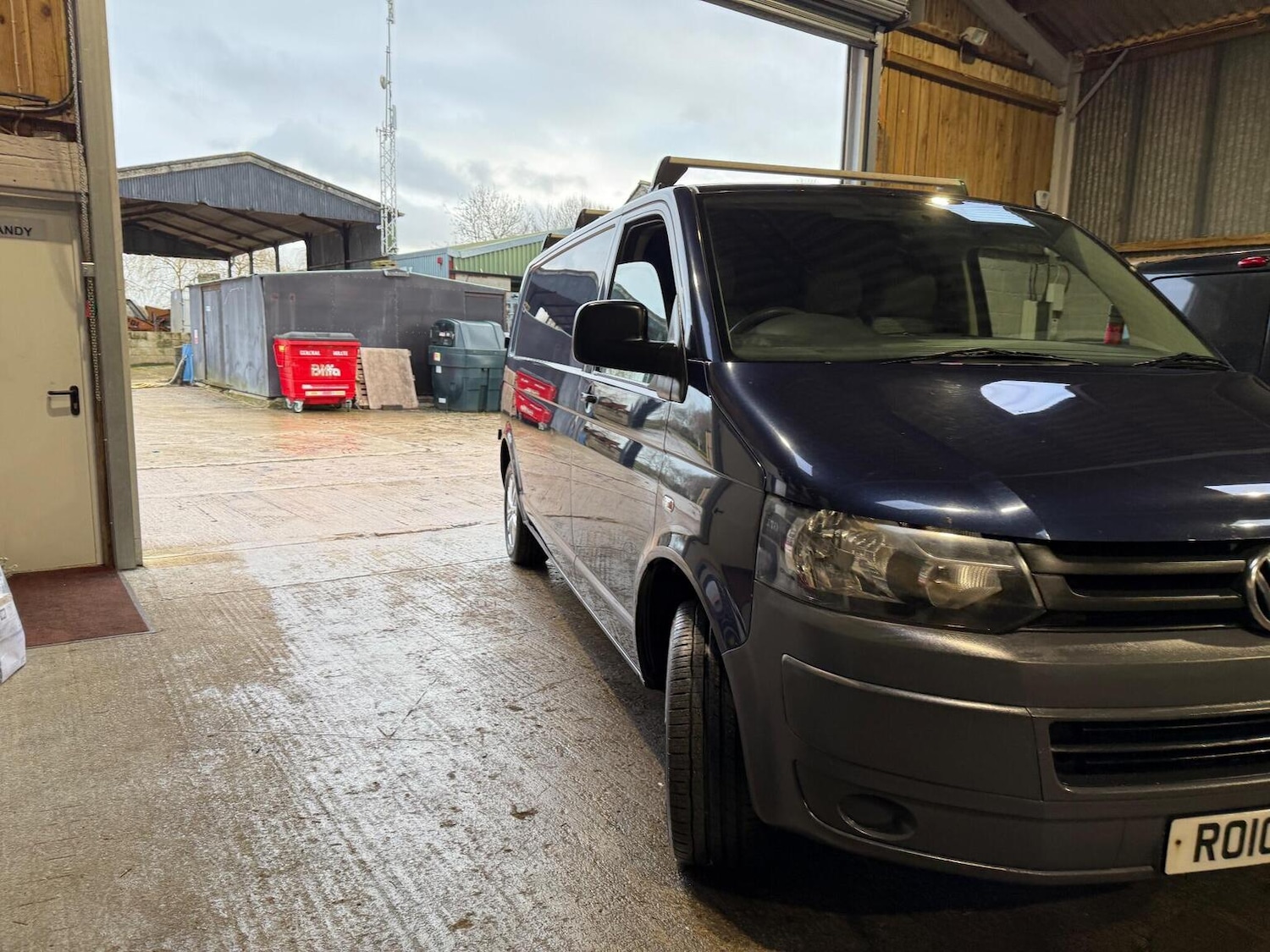 Used Volkswagen Transporter 2010 for sale - 77101381: Photo 10