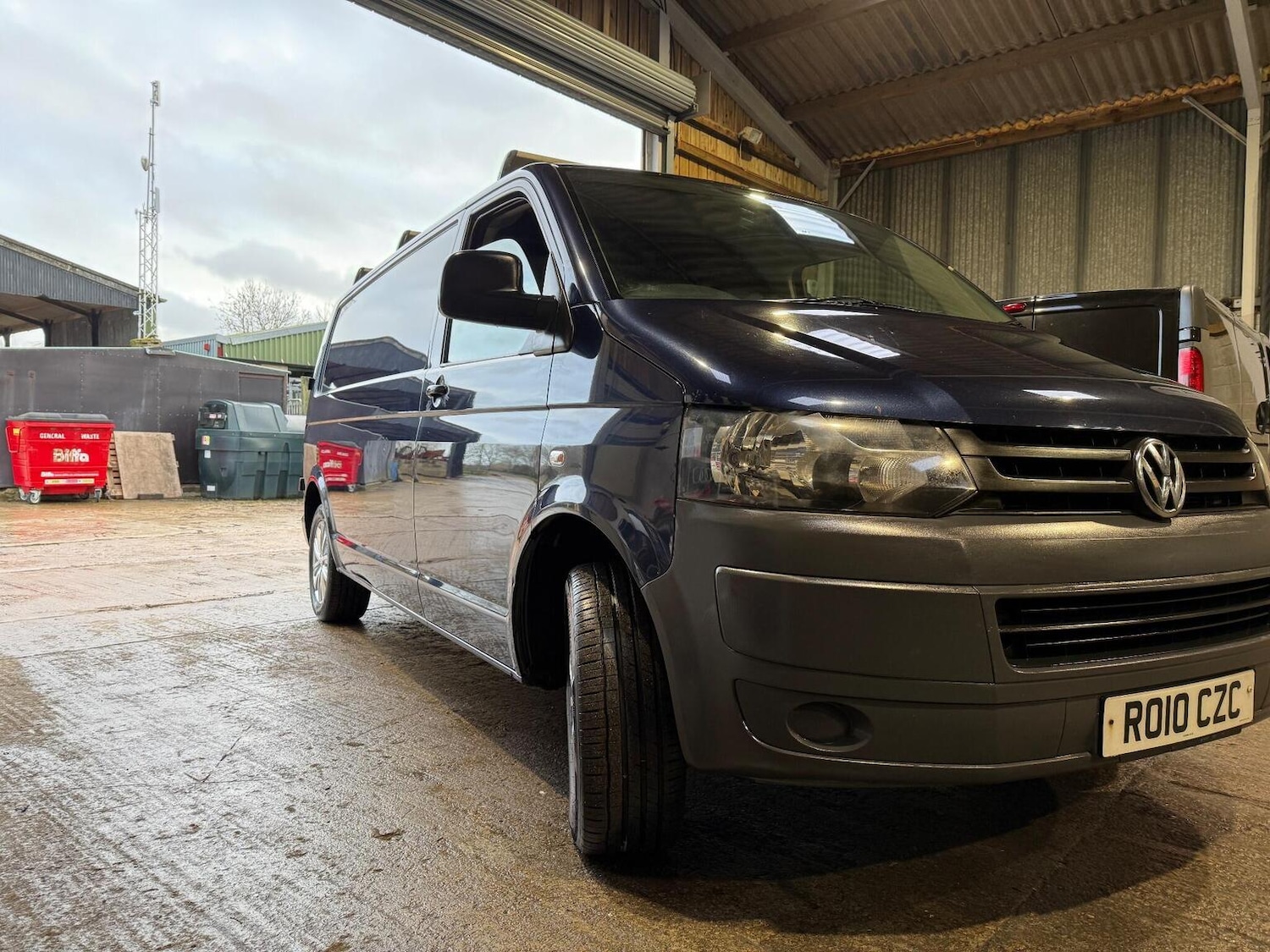 Used Volkswagen Transporter 2010 for sale - 77101381: Photo 2