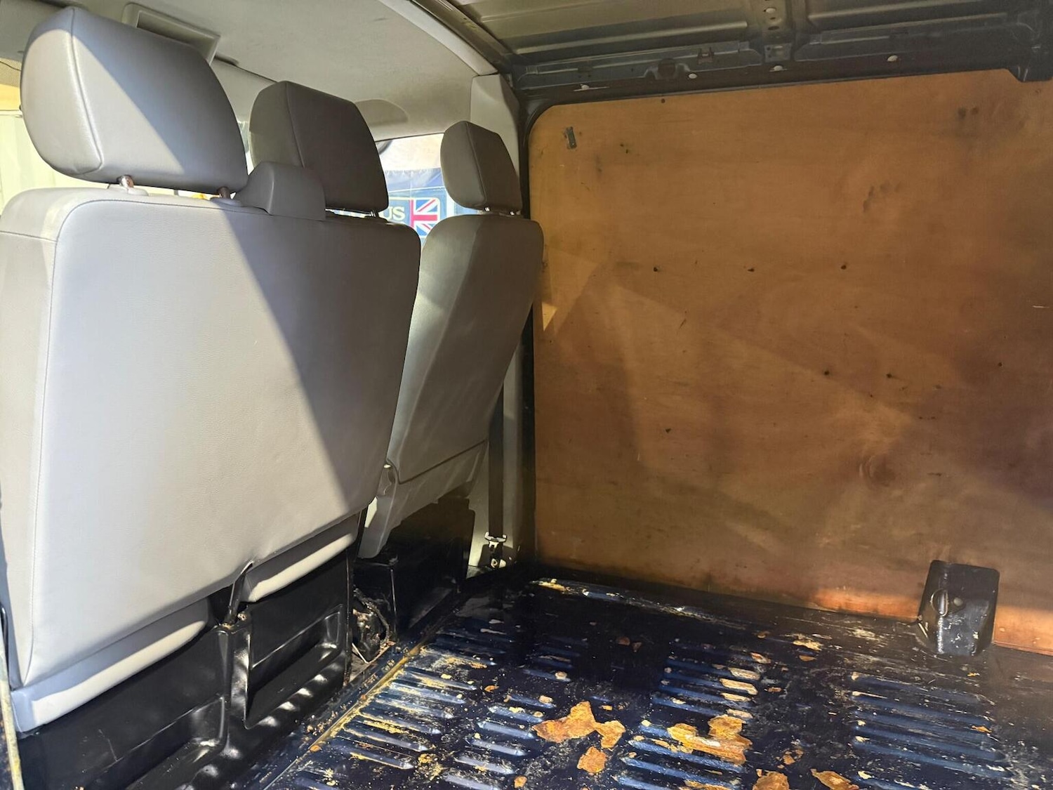 Used Volkswagen Transporter 2010 for sale - 77101381: Photo 32