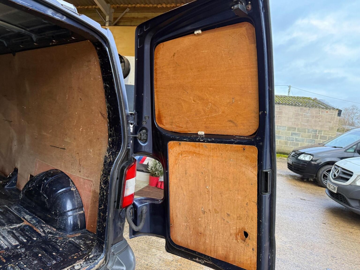 Used Volkswagen Transporter 2010 for sale - 77101381: Photo 37