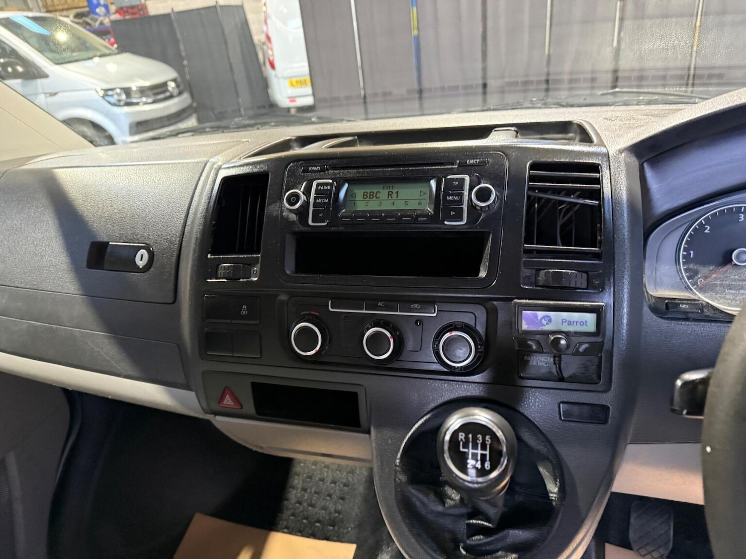 Used Volkswagen Transporter 2010 for sale - 77101381: Photo 39