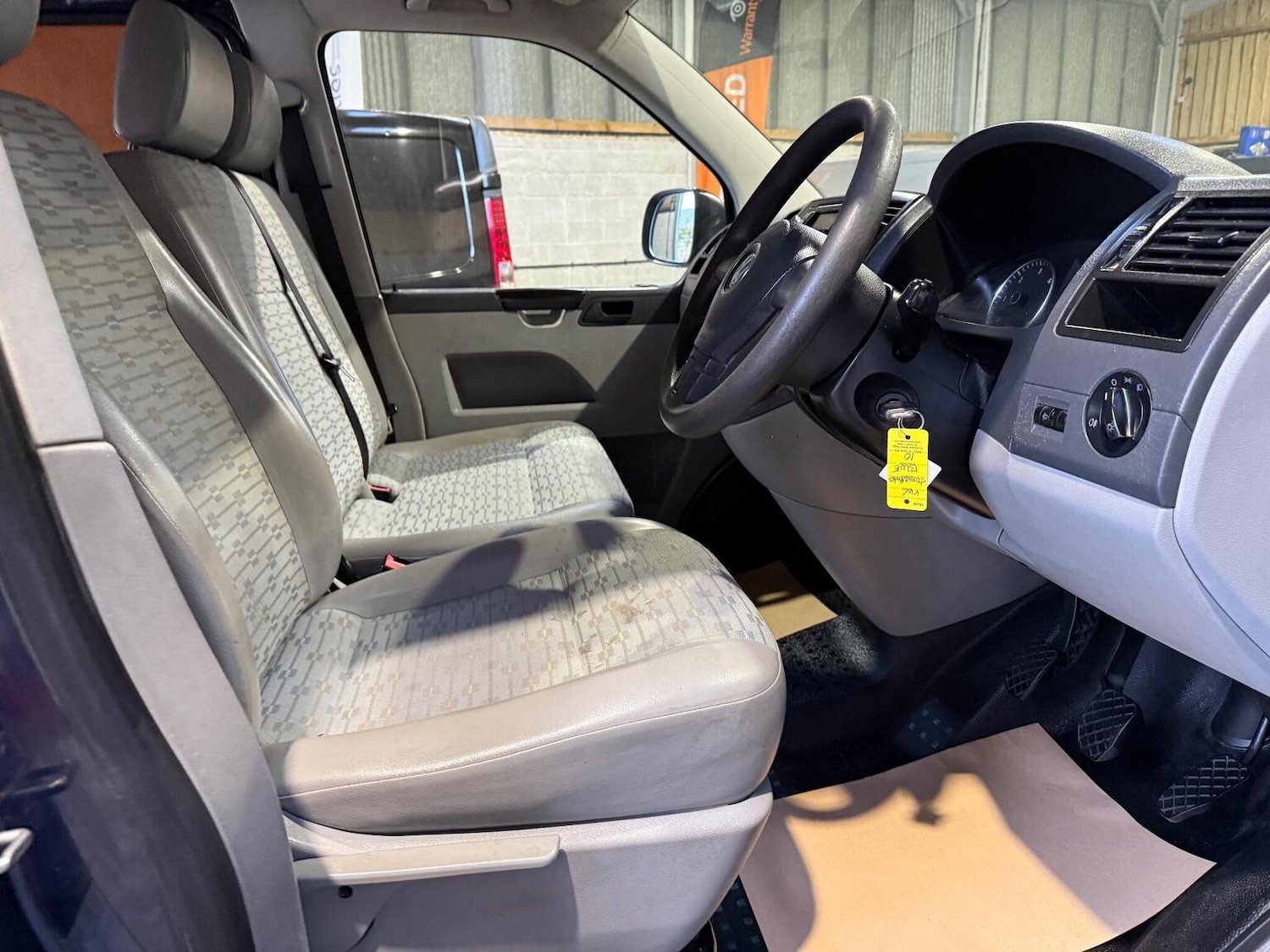 Used Volkswagen Transporter 2010 for sale - 77101381: Photo 40