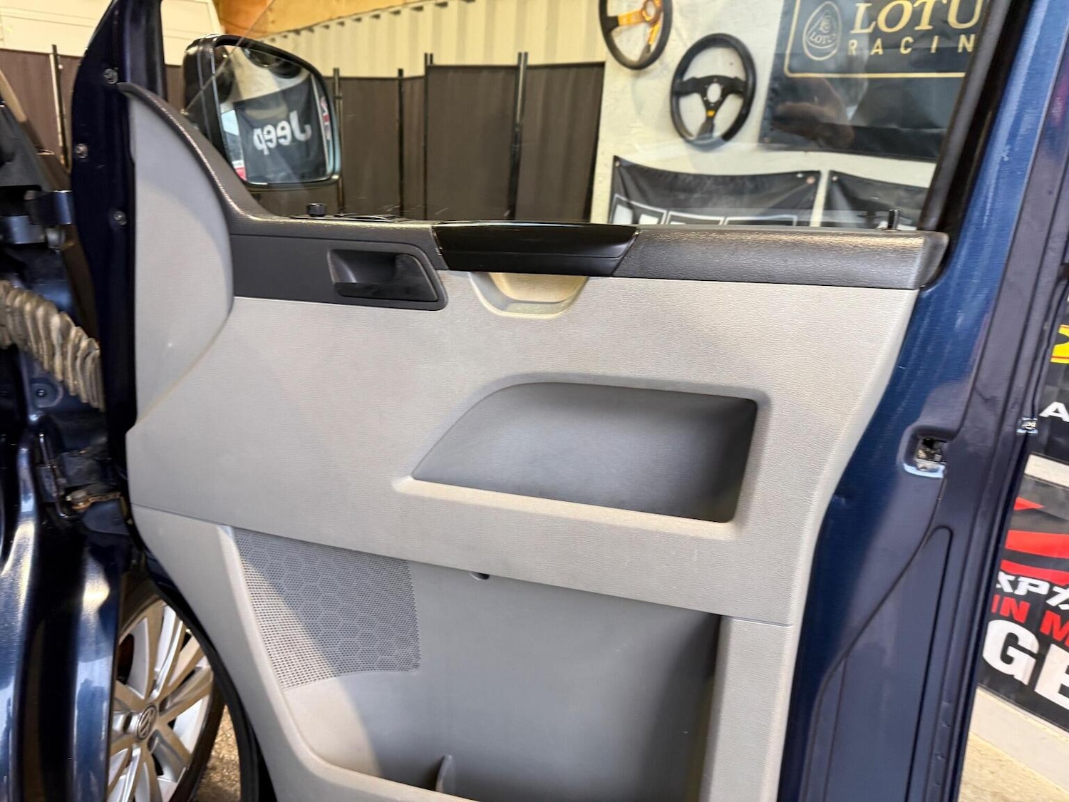 Used Volkswagen Transporter 2010 for sale - 77101381: Photo 42