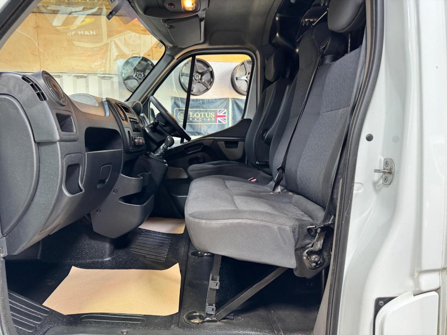 Vehicle 29