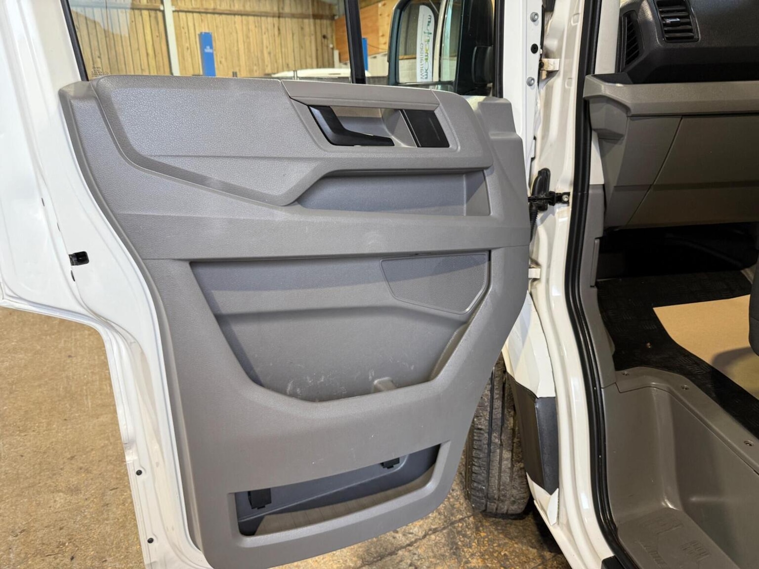 Used Volkswagen Crafter 2019 for sale - 76299072: Photo 30