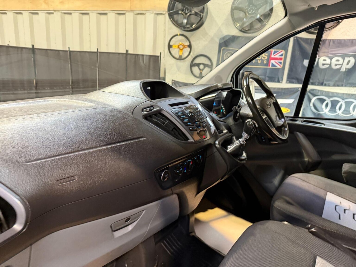 Used Ford Transit Custom 2017 for sale - 76120210: Photo 11