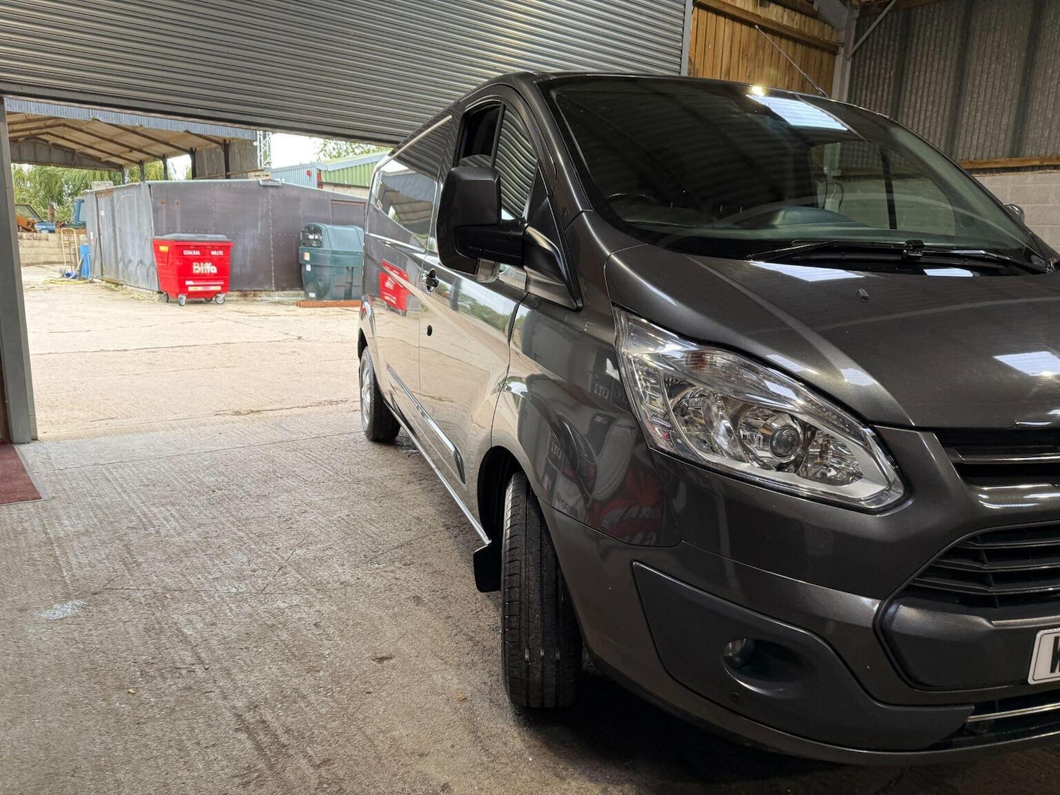 Used Ford Transit Custom 2017 for sale - 76120210: Photo 2