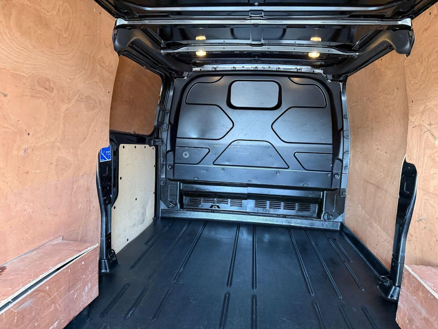 Used Ford Transit Custom 2017 for sale - 76120210: Photo 31