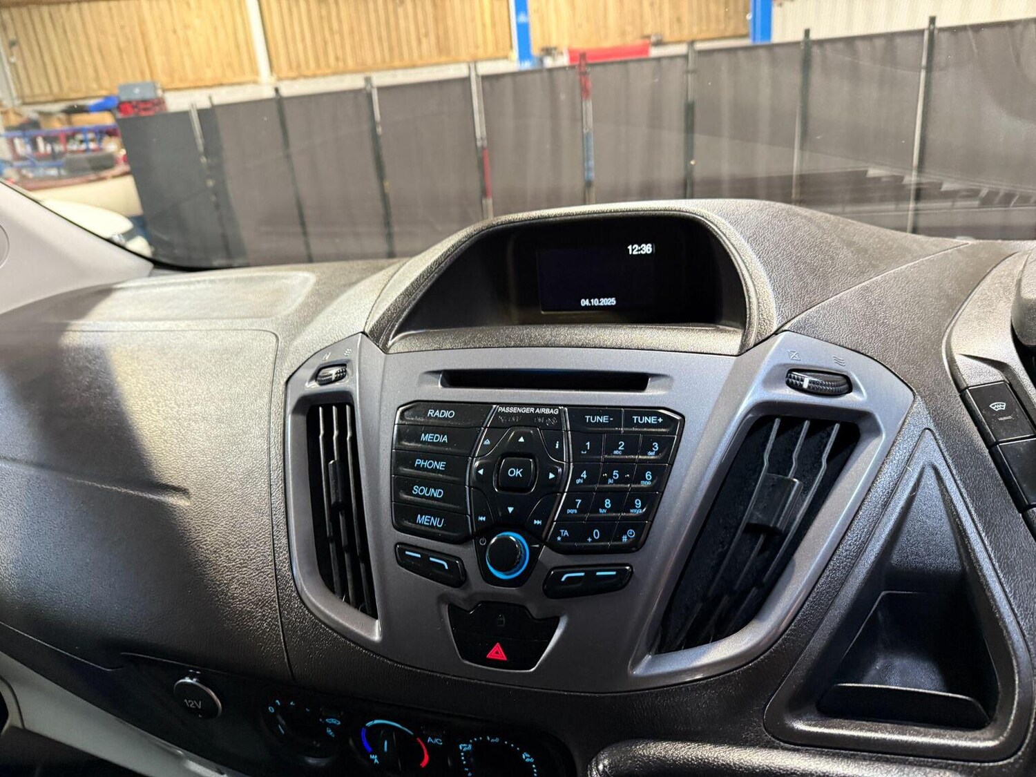 Used Ford Transit Custom 2017 for sale - 76120210: Photo 35