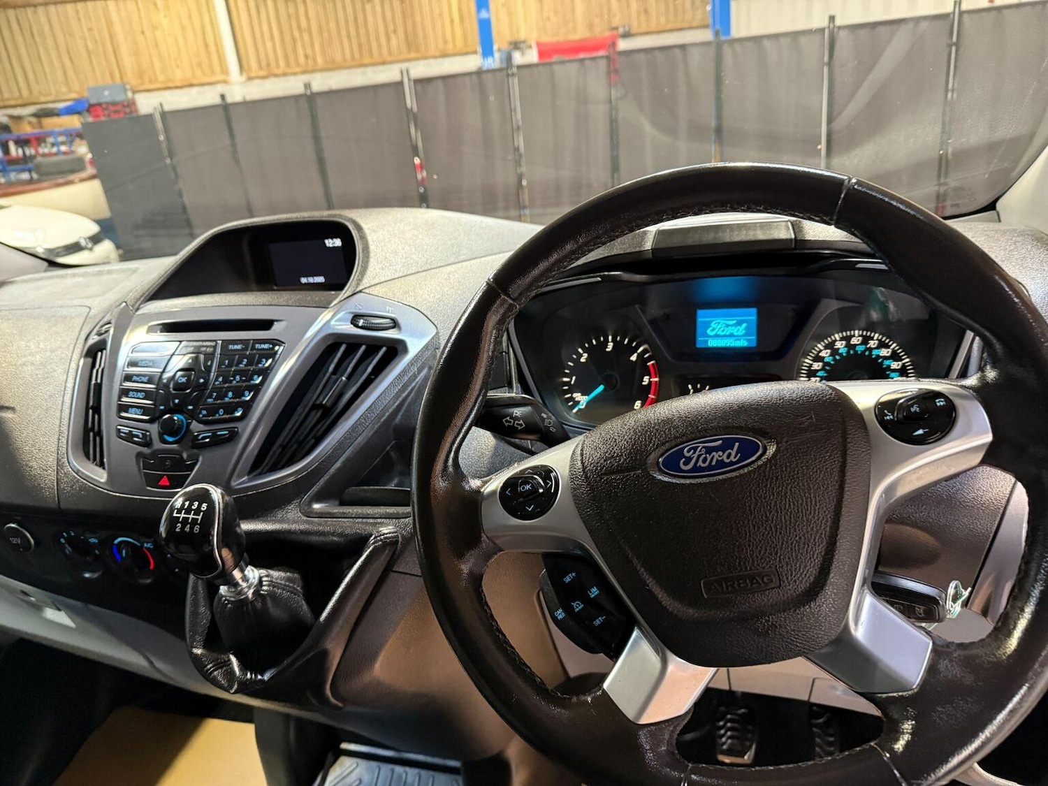 Used Ford Transit Custom 2017 for sale - 76120210: Photo 38