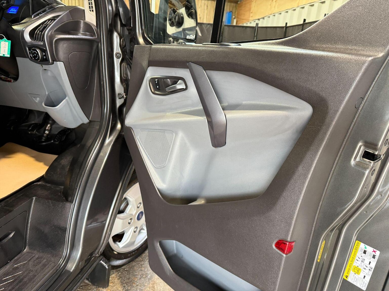 Used Ford Transit Custom 2017 for sale - 76120210: Photo 41