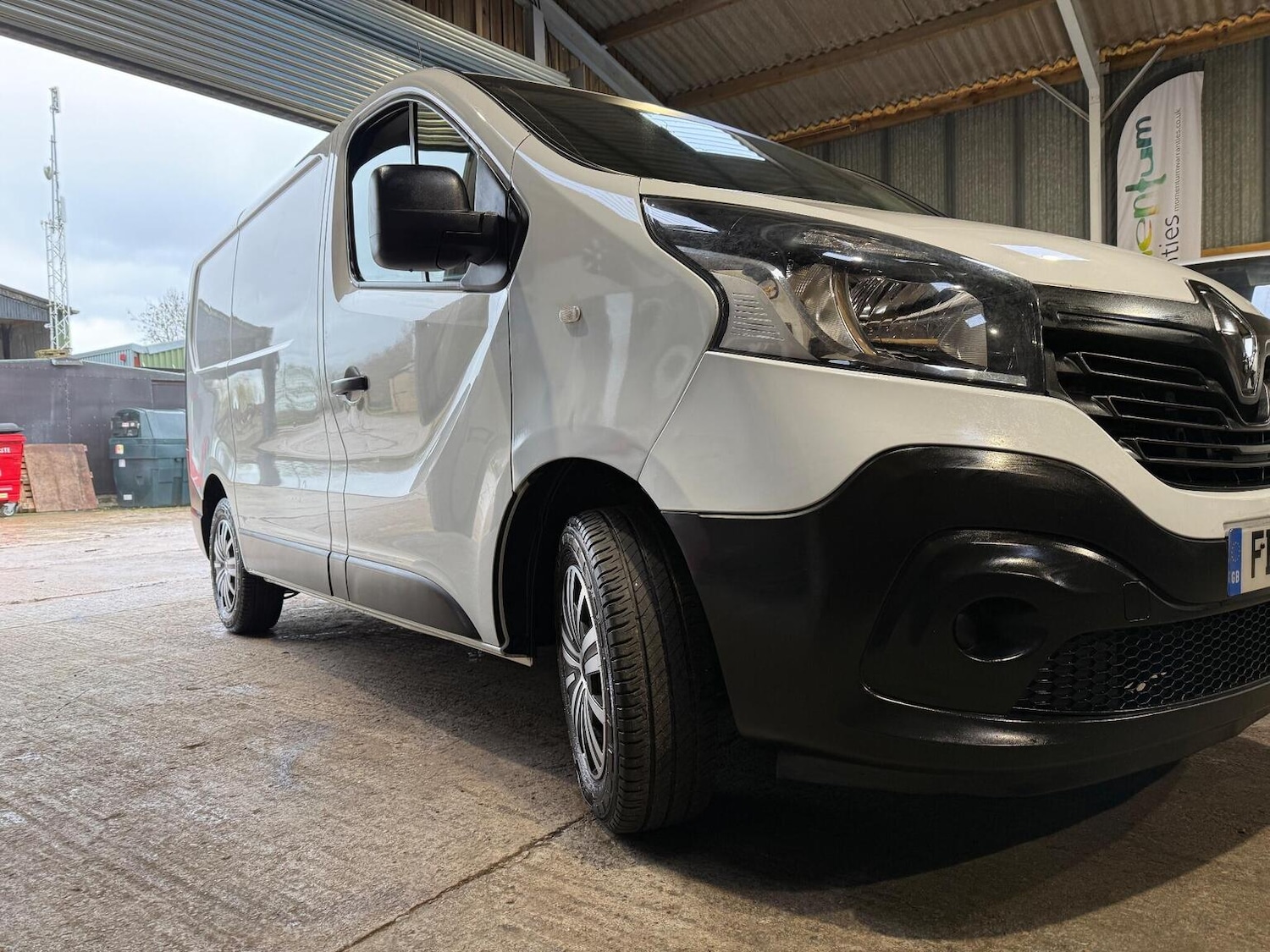 Used Renault Trafic 2019 for sale - 76837002: Photo 2