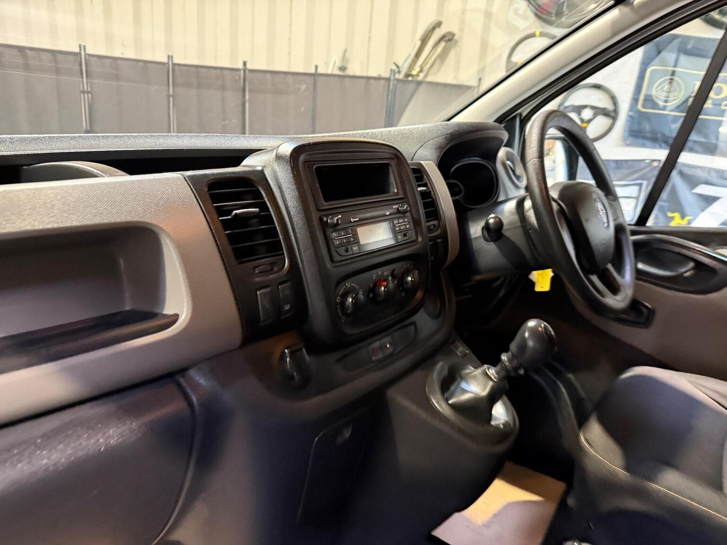 Used Renault Trafic 2019 for sale - 76837002: Photo 26