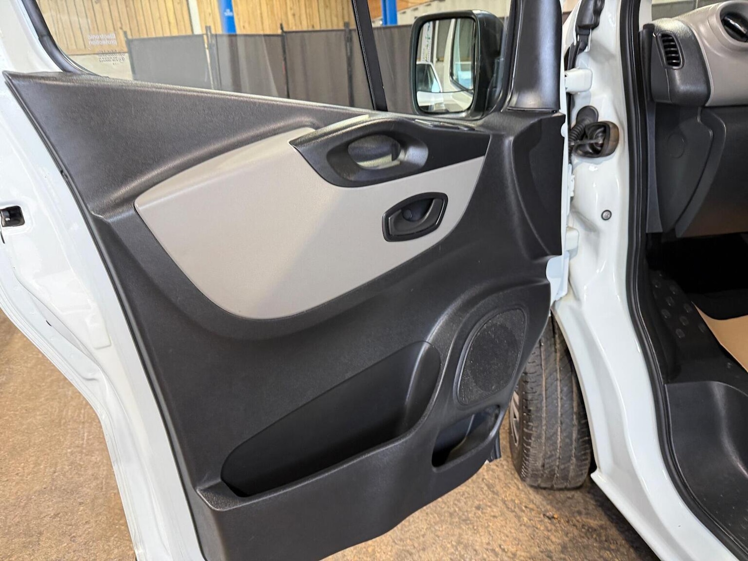 Used Renault Trafic 2019 for sale - 76837002: Photo 30