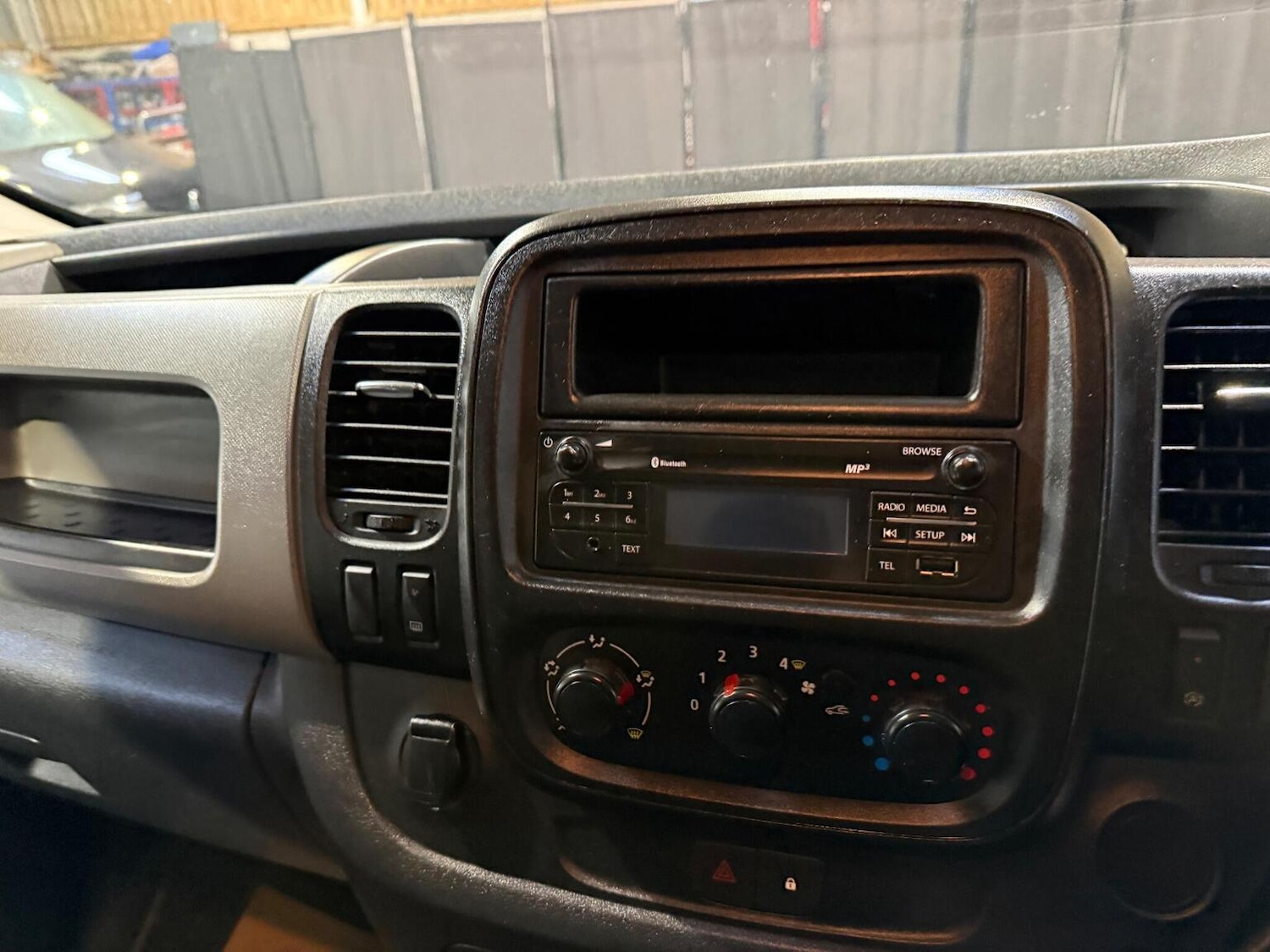 Used Renault Trafic 2019 for sale - 76837002: Photo 42