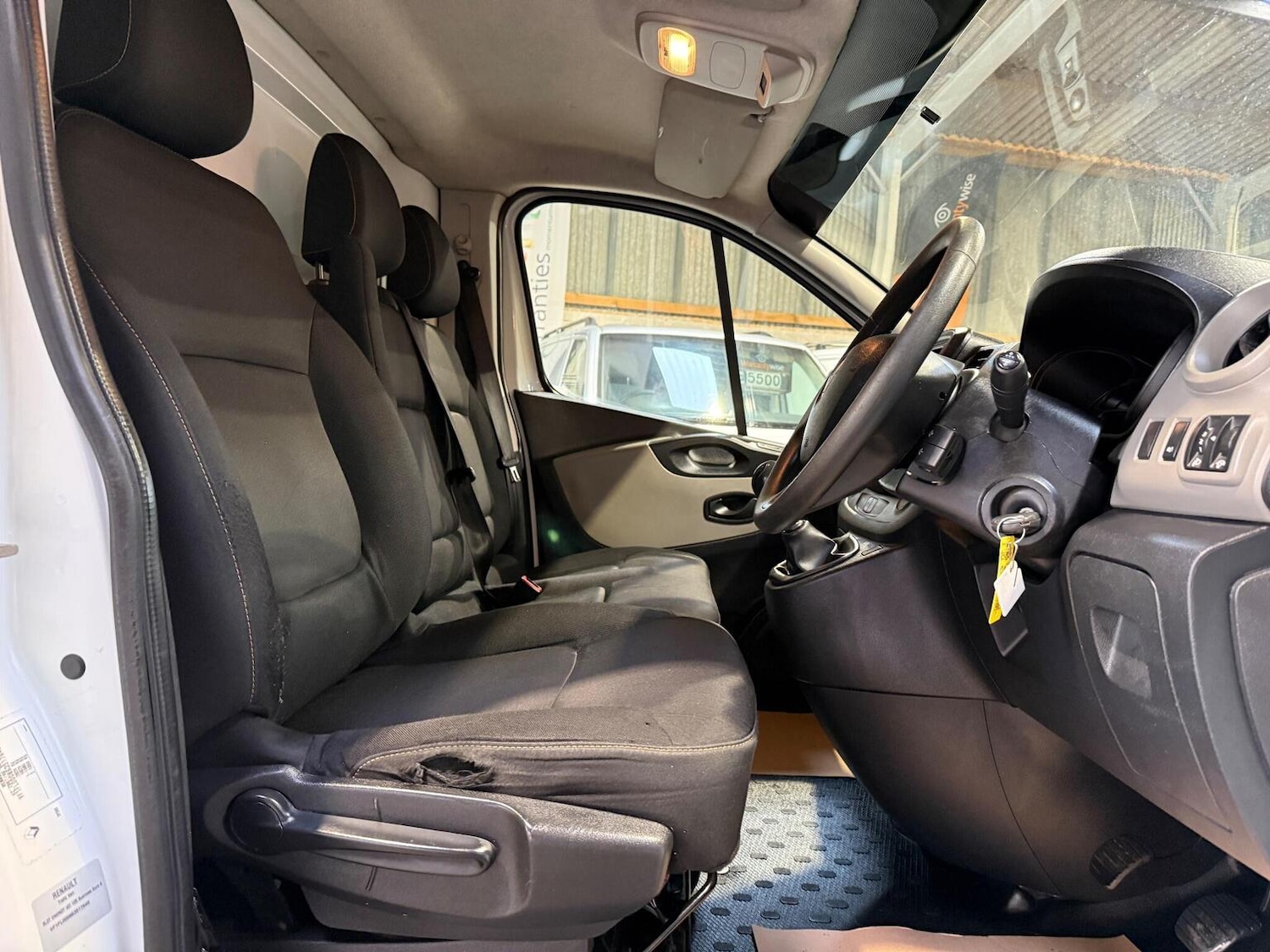 Used Renault Trafic 2019 for sale - 76837002: Photo 46